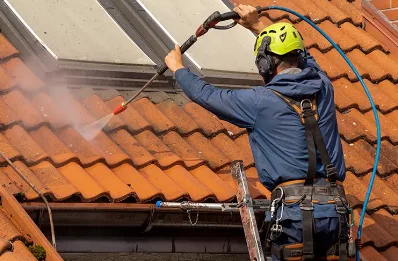 Démoussage et hydrofuge de toiture à Challignac